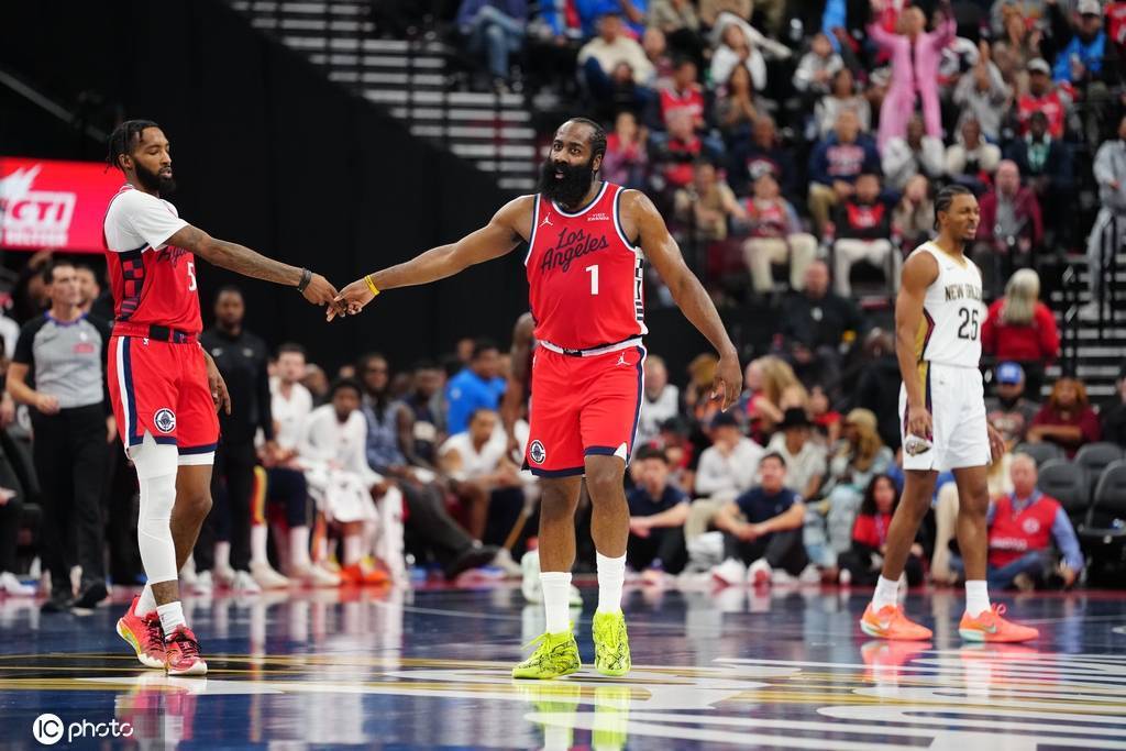 伦纳德34分送绝杀哈登24+14 快船送鹈鹕5连败